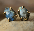 Boucles d’Oreilles Bohèmes en Labradorite Naturelle – Fait Main