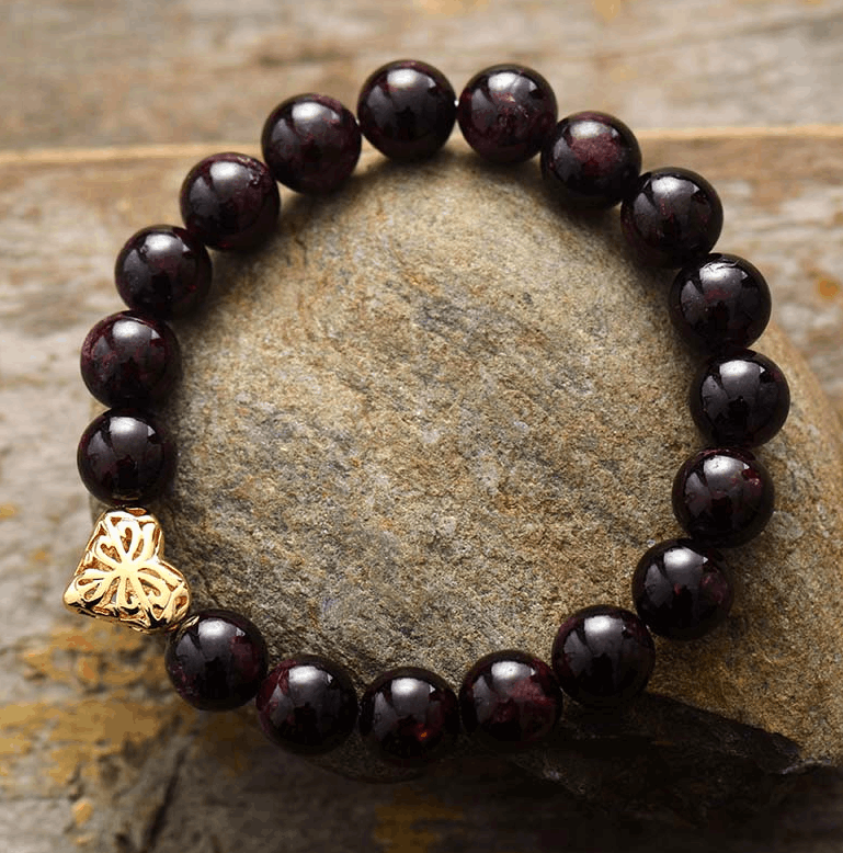 Bracelet Bohème en Grenat Naturel avec Cœur.
