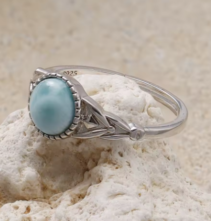 Bague en argent plaqué or en Larimar