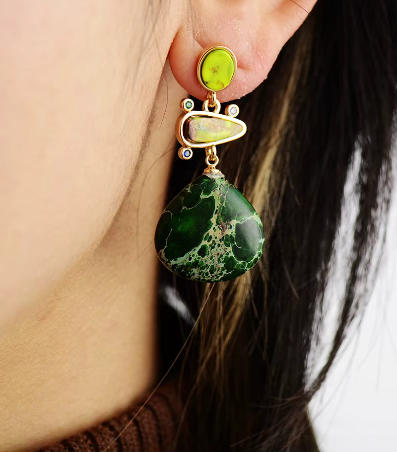 Boucles d’Oreilles Chandelier Jaspe Vert – Élégance Naturelle