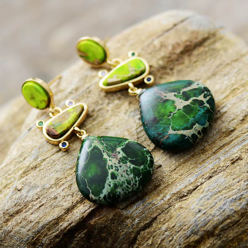 Boucles d’Oreilles Chandelier Jaspe Vert – Élégance Naturelle