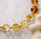 Bracelet en Citrine – Éclat Doré
