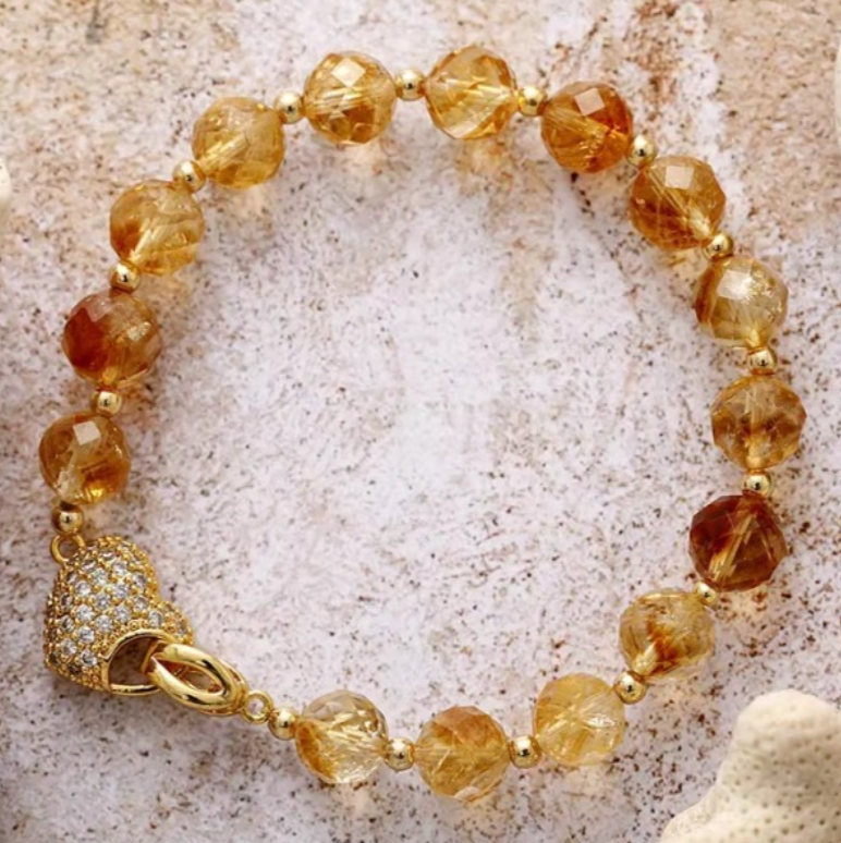 Bracelet en Citrine – Éclat Doré